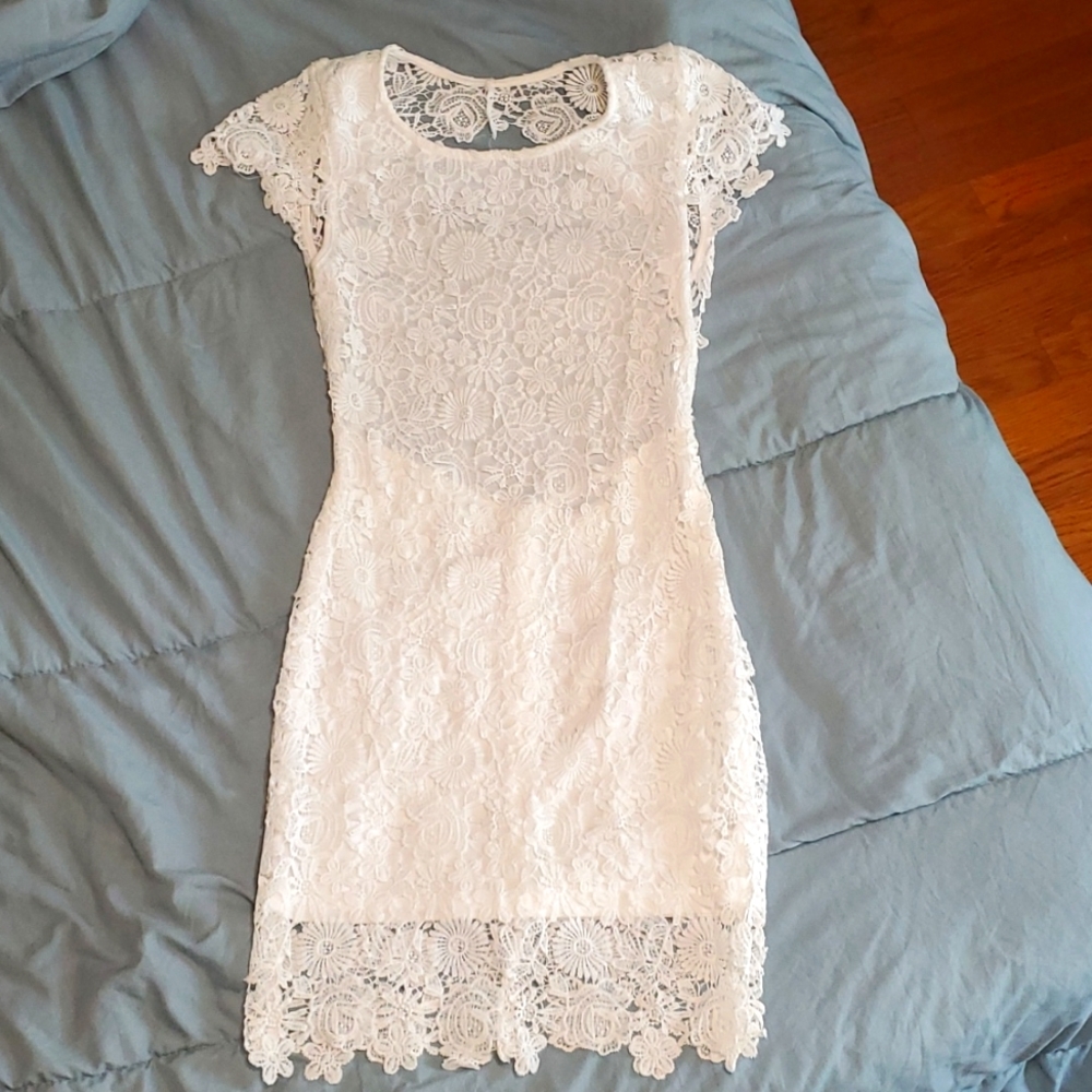 NWOT White Lace Above-the-Knee Dress
